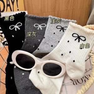 Cross Pod Cuff Stretch Mid Calf Socks Polka Dot Bow Socks Women Spring and Autumn