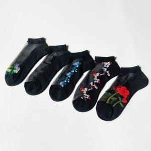 Ladies short tube crystal stockings spring and summer thin embroidered glass stockings non-slip socks